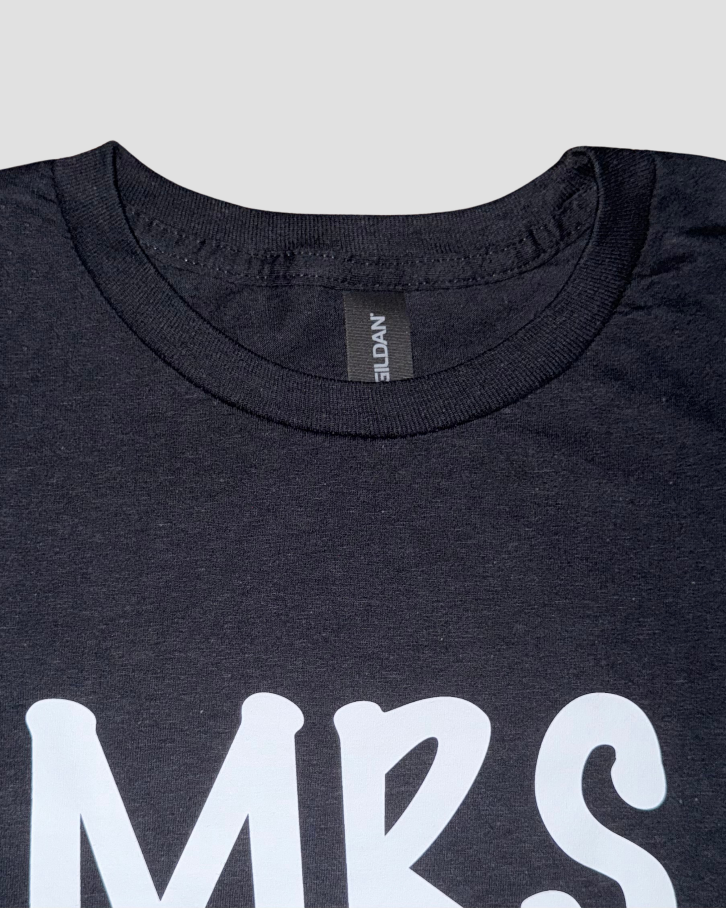 MRS. ALWAYS RIGHT GRAPHIC TEE