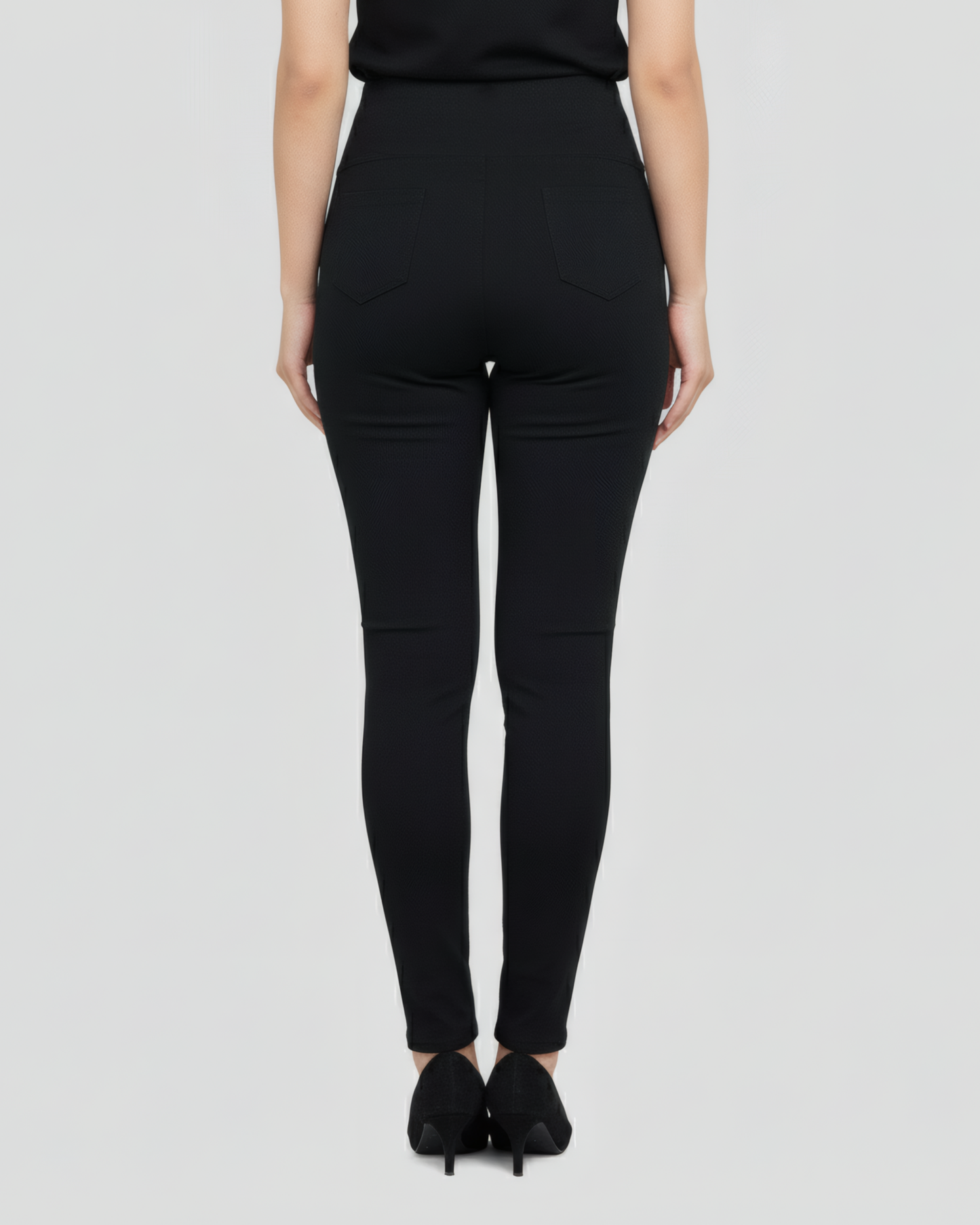SIGNATURE WAIST BLACK PANTS