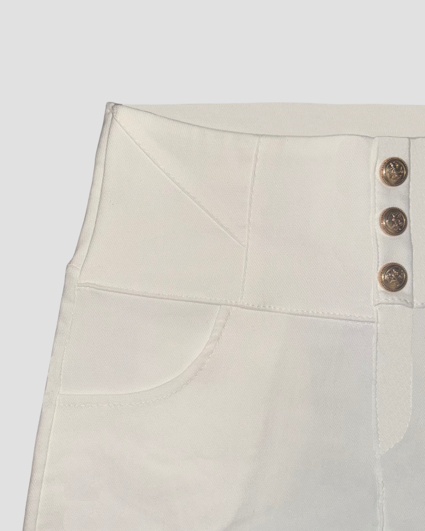 CLASSIC BUTTON WHITE PANTS